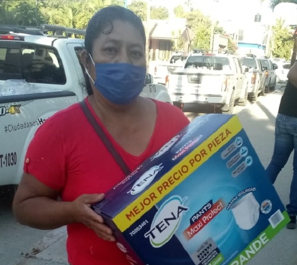 03 Constante DIF Los Cabos en la entrega de apoyos al padrón de personas con discapacidad, durante la contingencia sanitaria 4