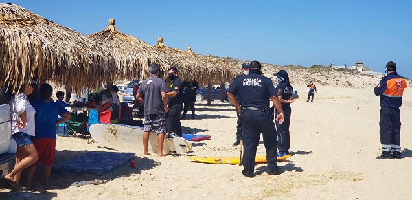 03 Continúa Gobierno de Los Cabos vigilando los litorales_ 150 personas y sus pertenencias fueron retiradas de 3 playas