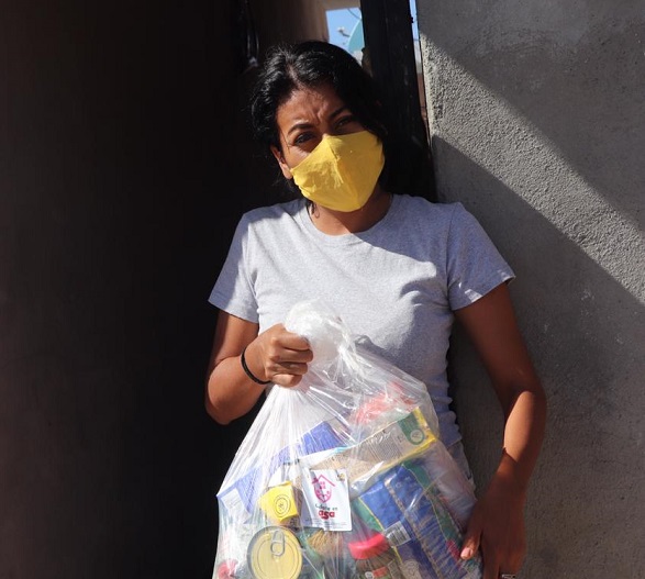 03 La alcaldesa Armida Castro atiende y apoya solicitud ciudadana de vecinos de la colonia Leonardo Gastelum 5ta etapa 4