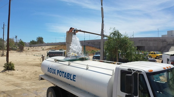 03 Supera Oomsapas Los Cabos 29 mil familias beneficiadas con los más de 2 mil viajes de agua en pipas, entregados durante la contingencia 2