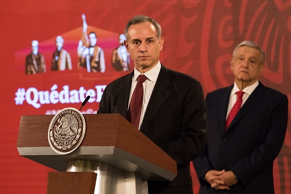 Hugo López-Gatell, subsecretario de Salud, y Andrés Manuel López Obrador, Presidente de México, el segundo defendió al primero por los "ataques" de la prensa en su contra