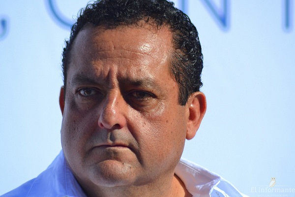 carlos mendoza davis