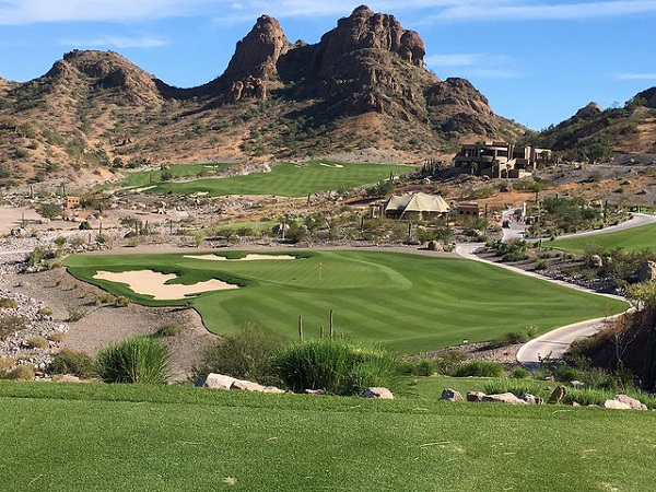 Danzante-Bay-9-hole640x480