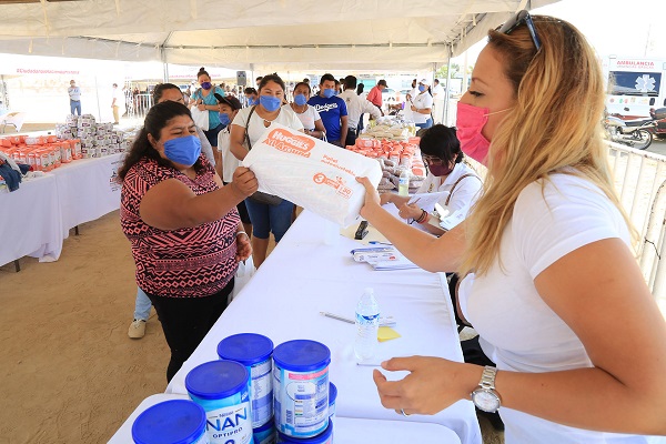 04 Acerca Gobierno de Los Cabos apoyos asistenciales y de salud a habitantes de la colonia Vista Hermosa en SJC 3
