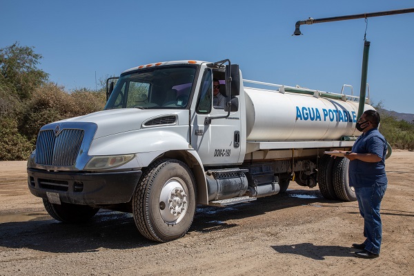 04 De manera gratuita Oomsapas Los Cabos dota de agua potable instituciones públicas 2