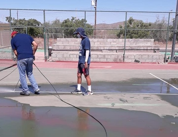 FOTO 1 INICIA DIRECCIÓN DEL DEPORTE CON MANTENIMIENTO DE ESPACIOS DEPORTIVOS.
