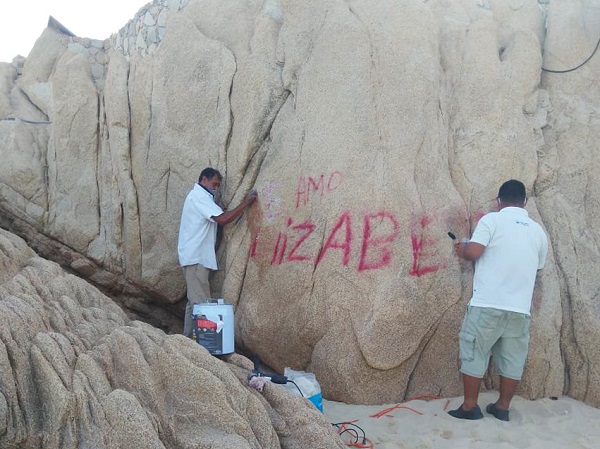 02 ¡Vandalismo en Playas de Los Cabos!_ de manera oportuna ZOFEMAT restaura la zona 1