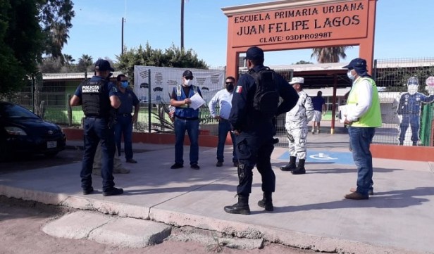 Foto 1 Supervisan en Loreto planteles educativos que se habilitarán como albergues temporales en la temporada de huracanes