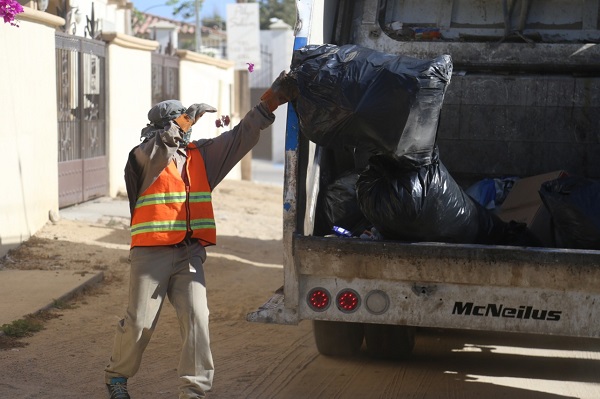 02 Sé consciente, la eficiencia del servicio de recolección de basura comienza en casa 3
