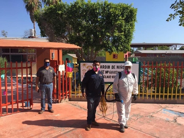 FOTO 4 LEVA A CABO AYUNTAMIENTO DE LORETO CAMPAÑA DE SANITIZACIÓN DEESCUELAS