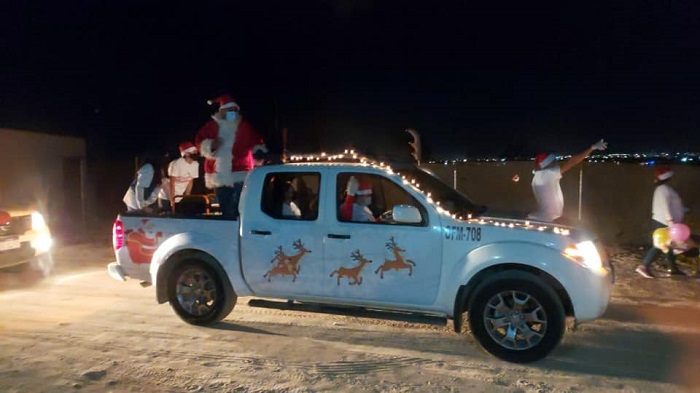 02 La Caravana Navideña del Gobierno de Los Cabos recorre las colonias para llevar juguetes y dulces a los peques del hogar 4