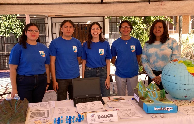 (UABCS) estuvo presente en una jornada social 