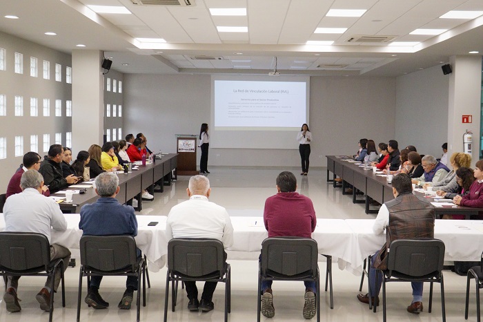 SE REÚNE SNE-BCS CON REPRESENTANTES DE EMPRESAS DE LA PAZ